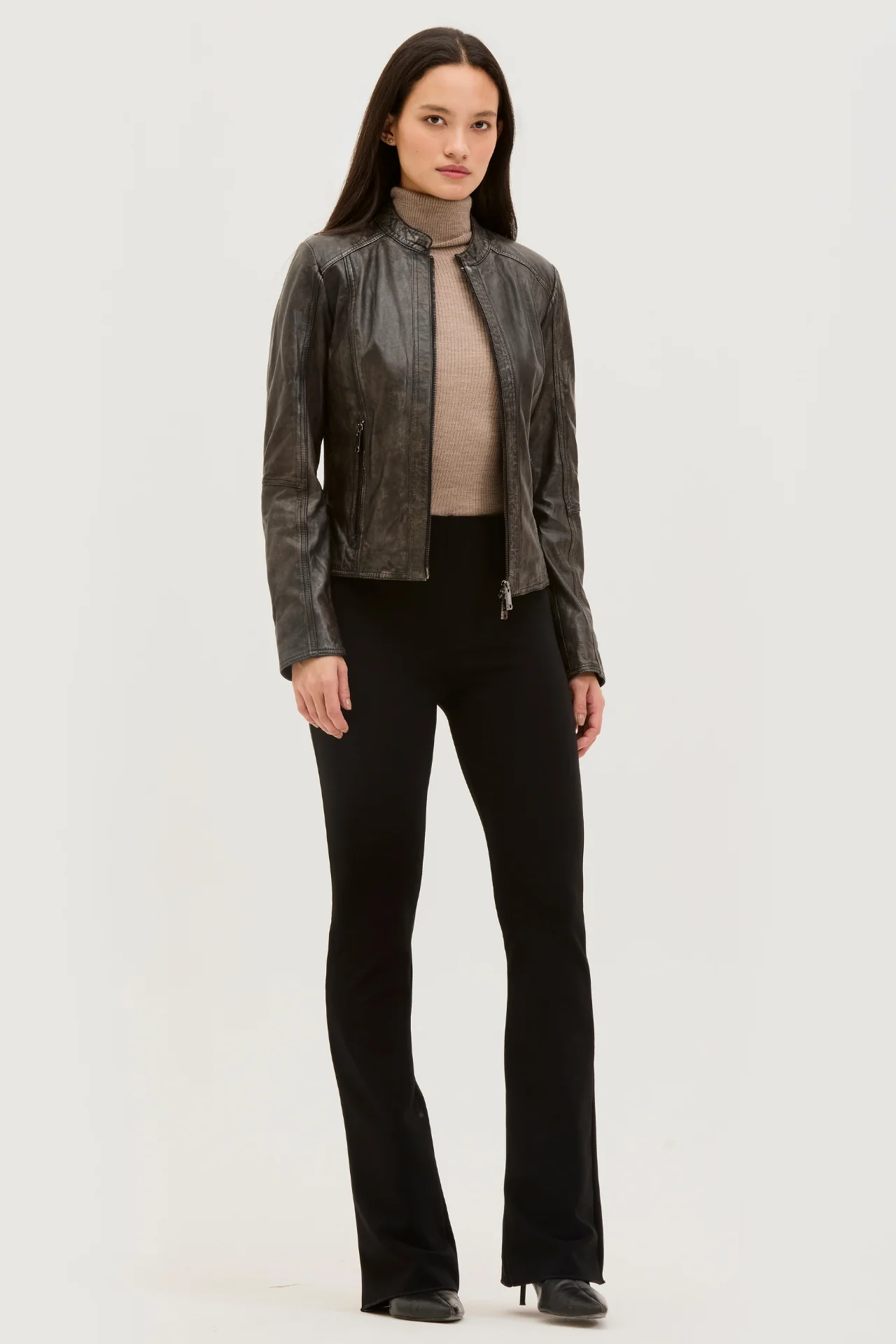 ANYA - Image 3