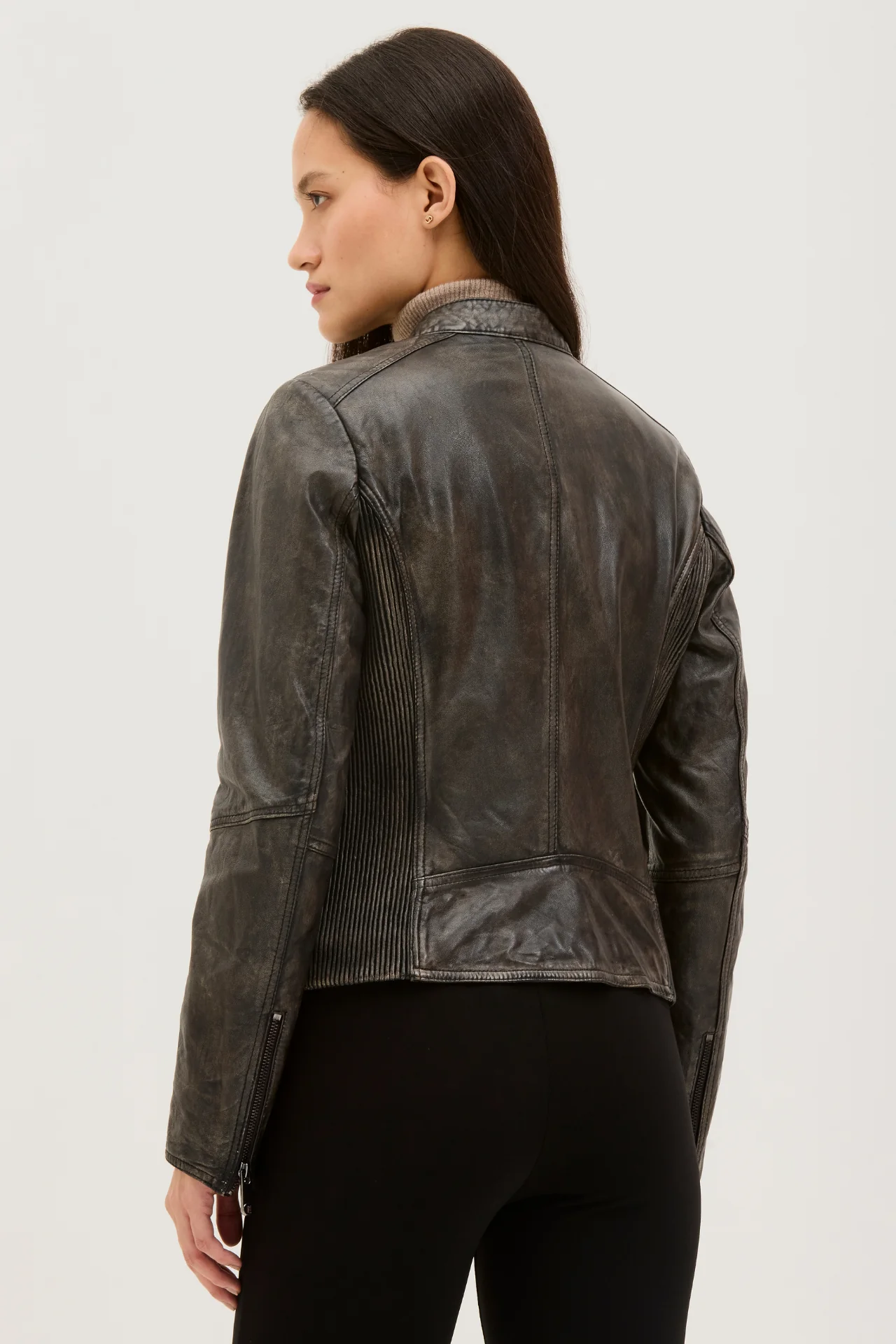 ANYA - Image 5