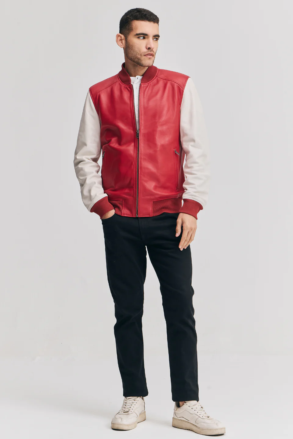 ARI BOMBER - Image 4