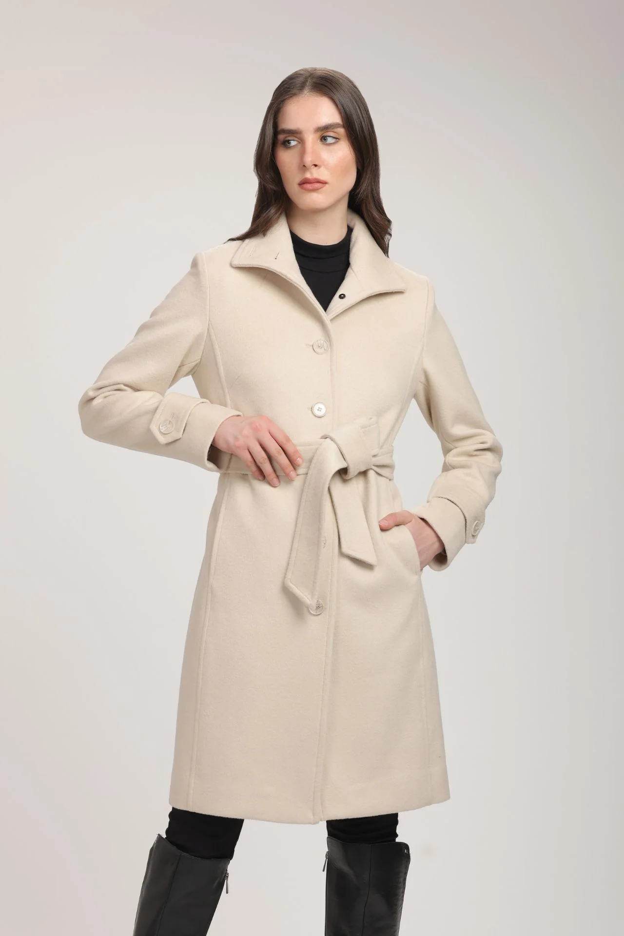 BRENNA - Image 3