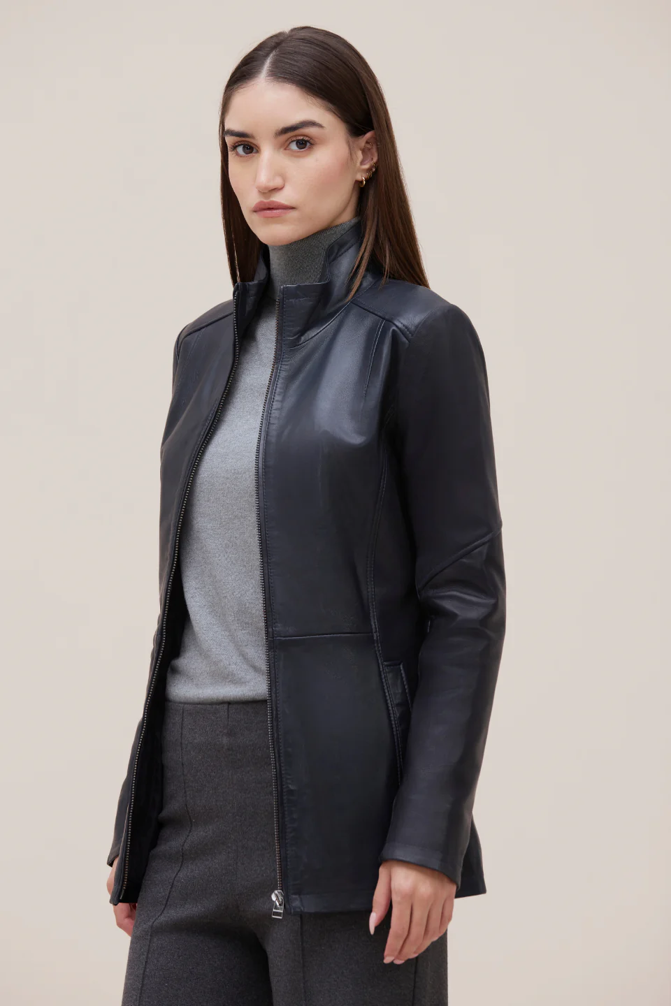 CAROLYN - Image 2