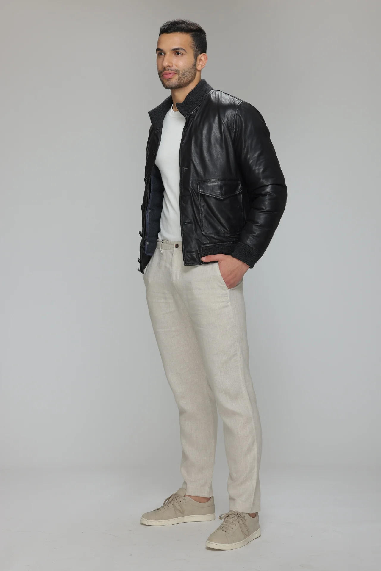CHANDLER - Image 5