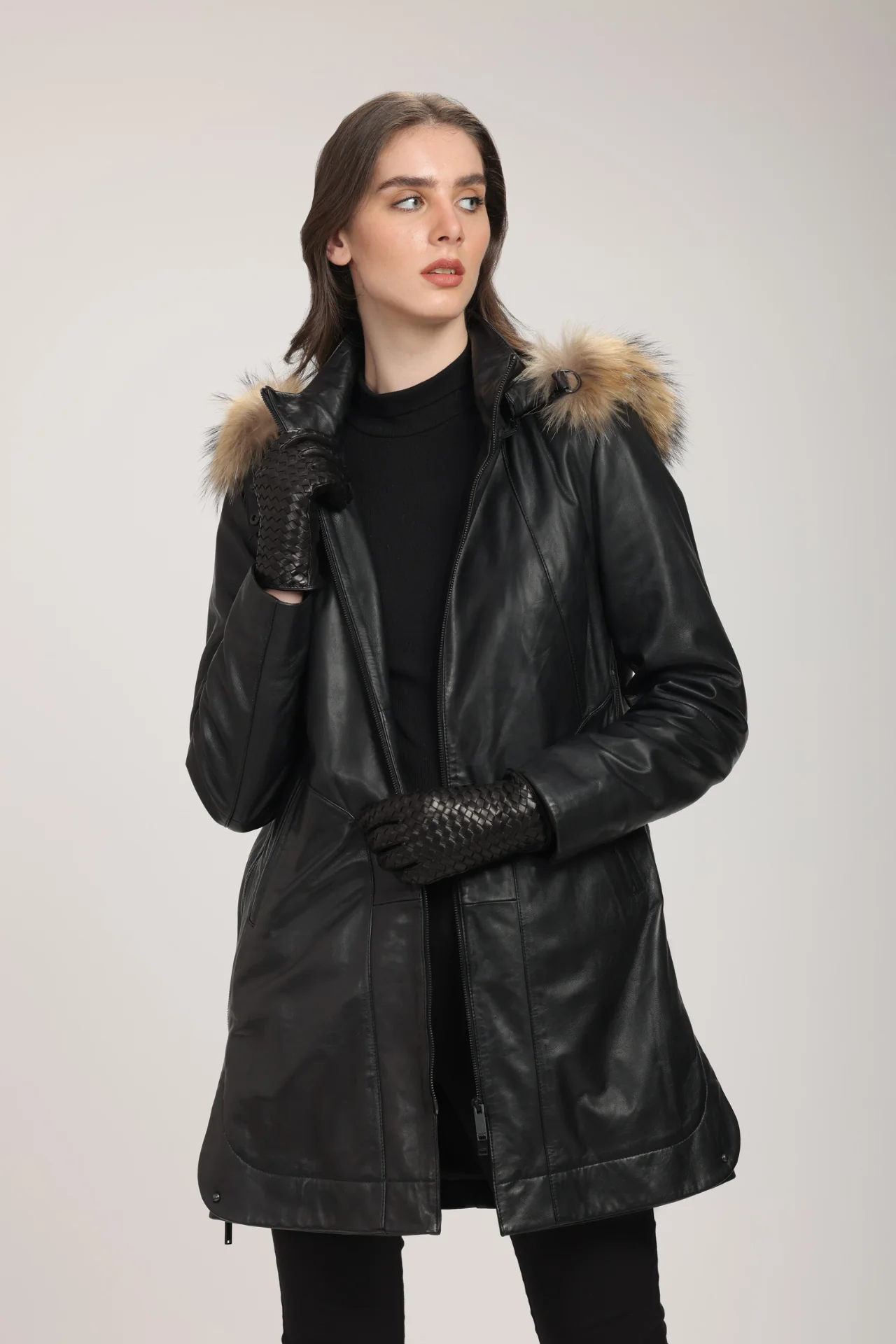 CHLOE - Image 3