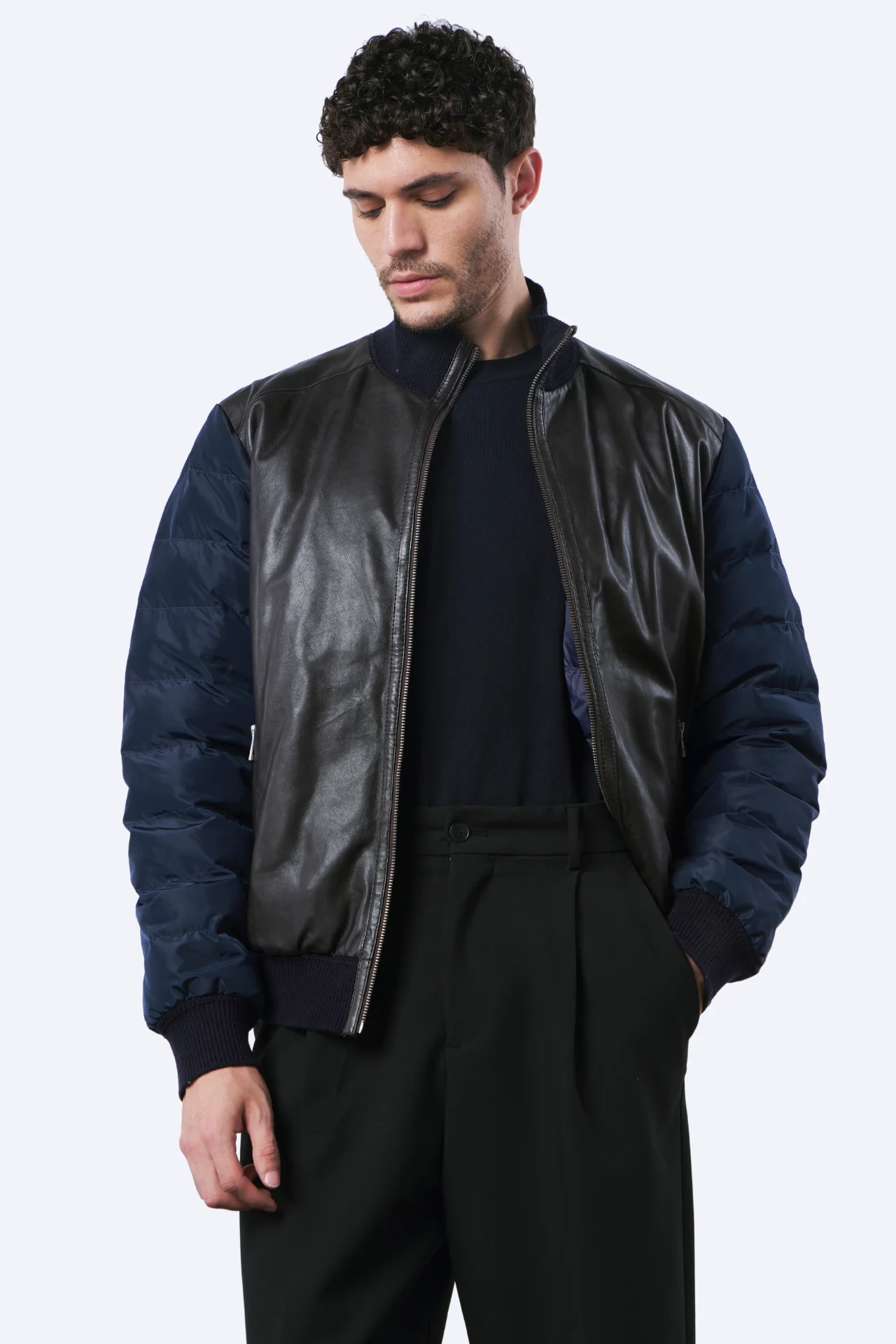DEREK - Image 2