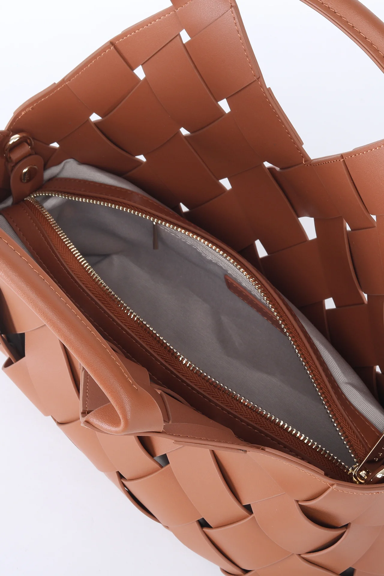 DERICA - Image 4