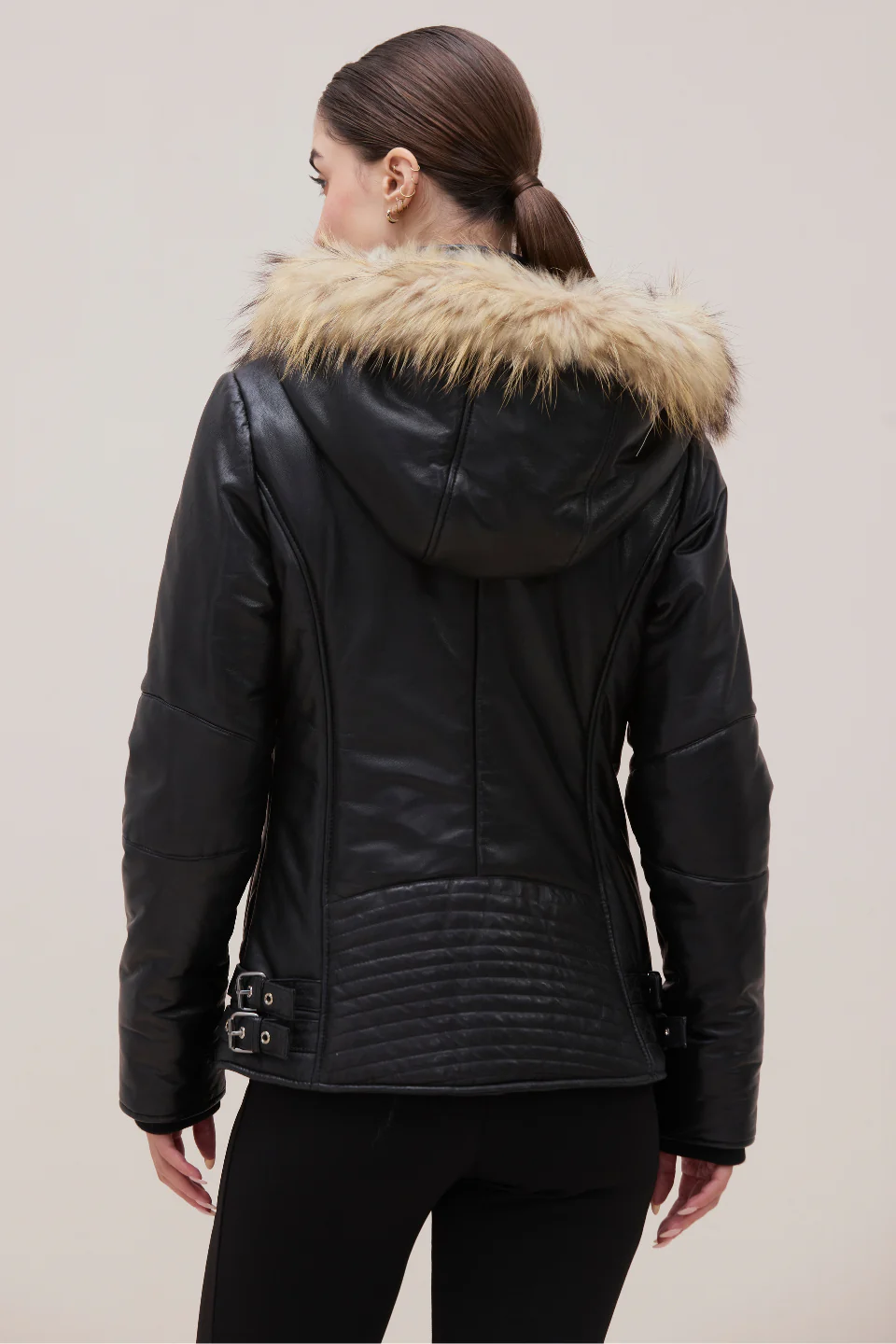 ELLEN - Image 5