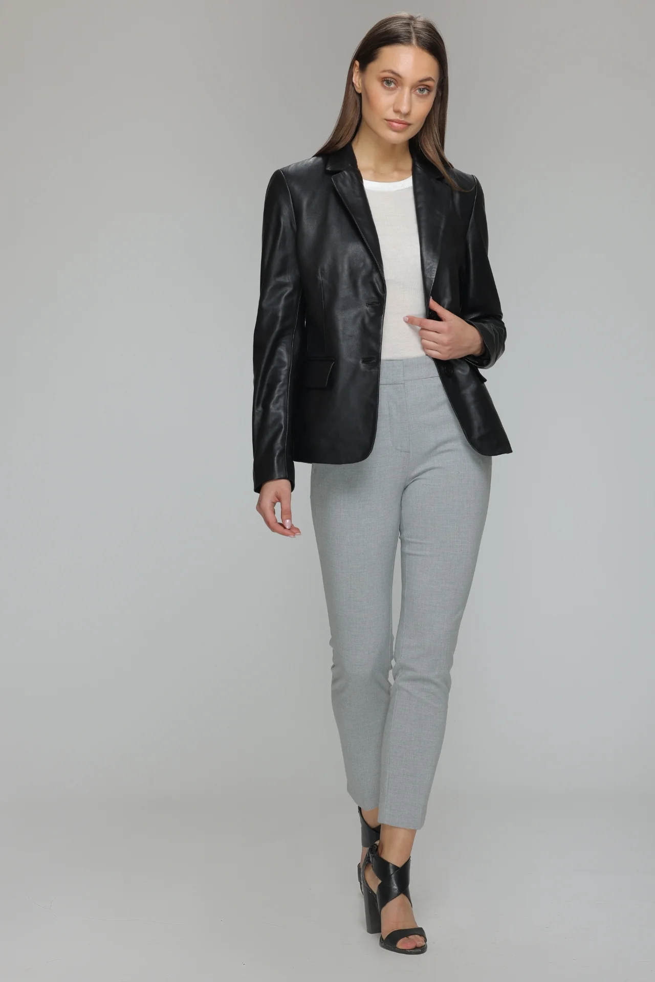 LIVIA - Image 2