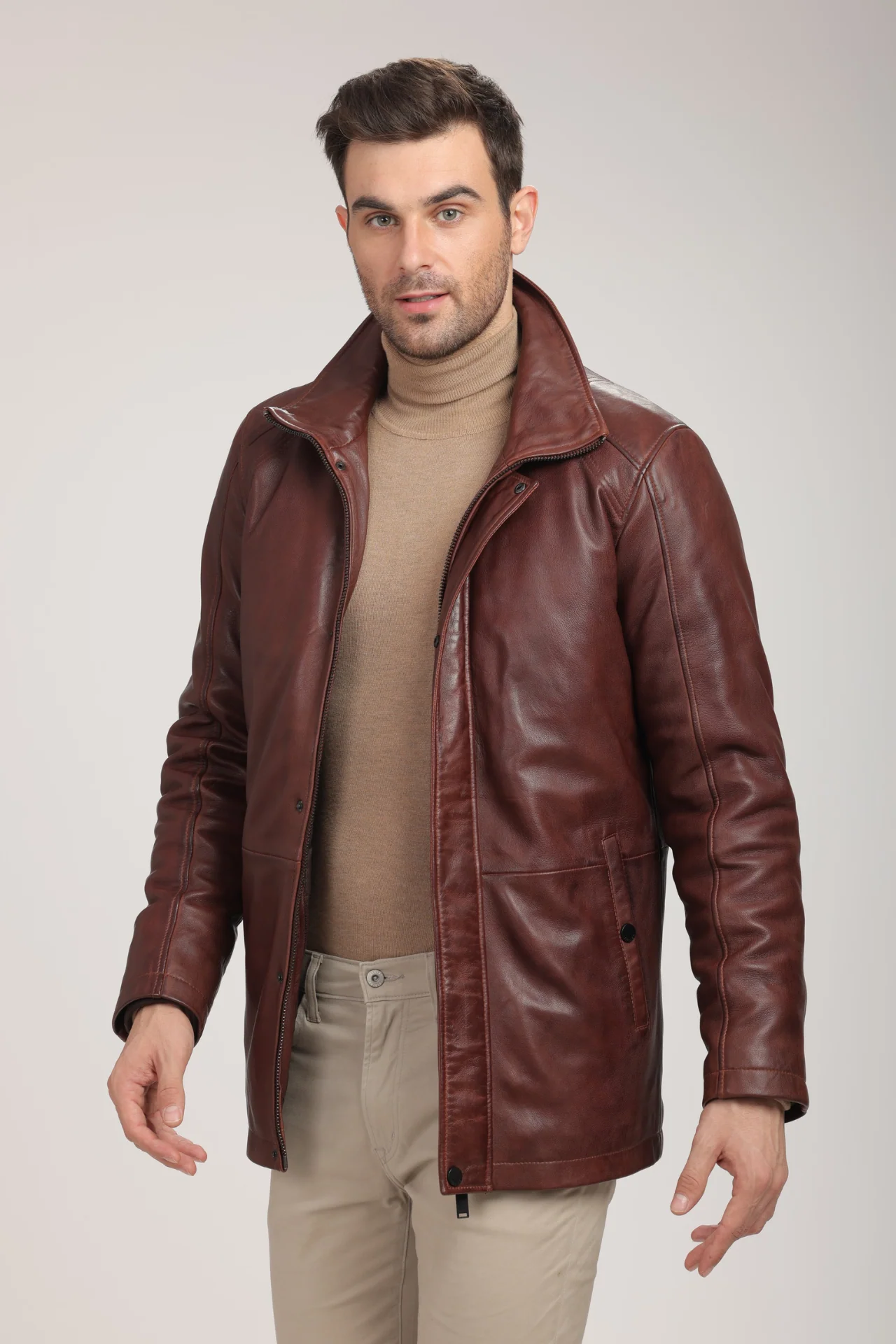 NIKOLAS - Image 3