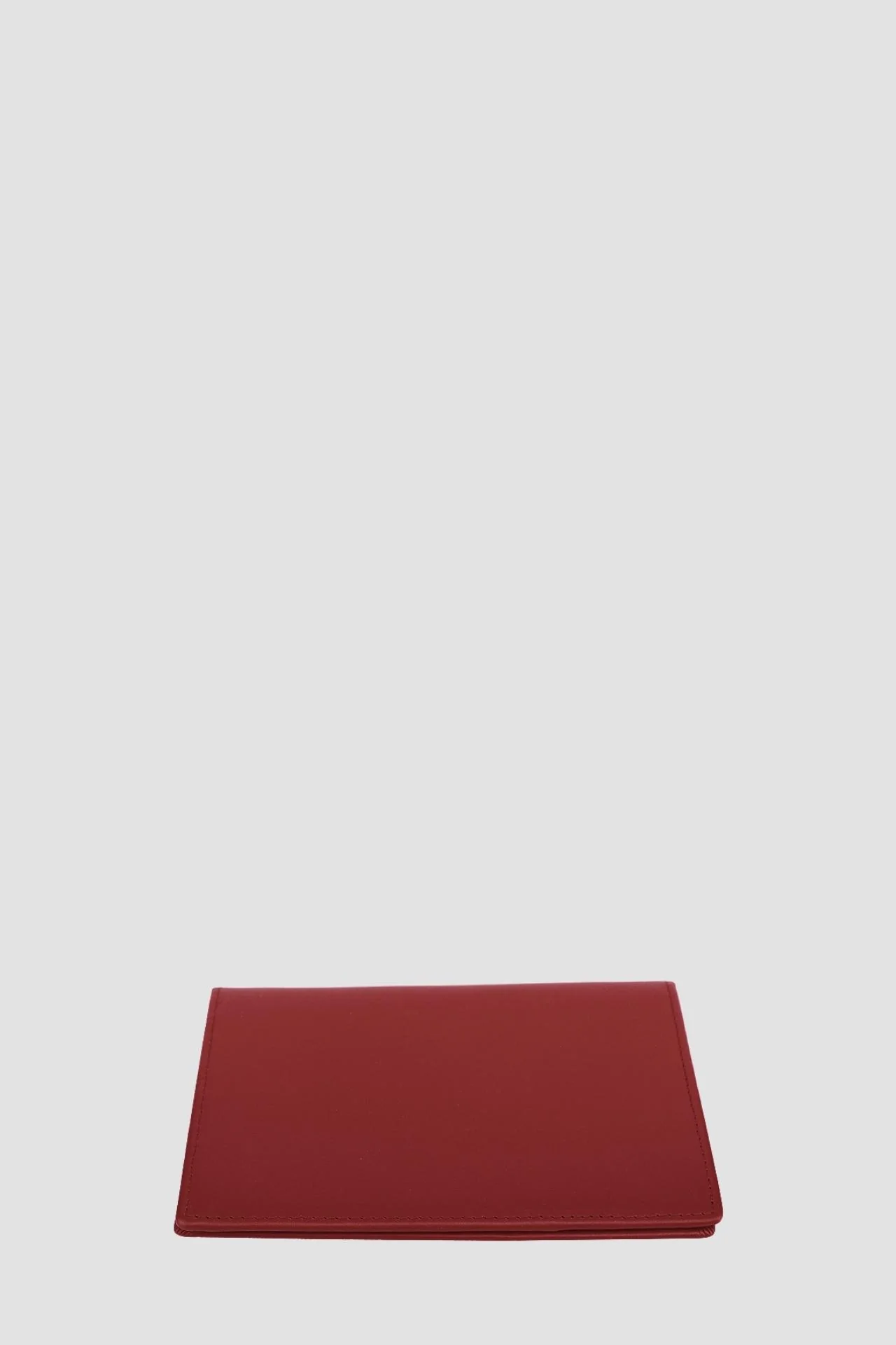 SINCLAIRE PASSPORT HOLDER - Image 5
