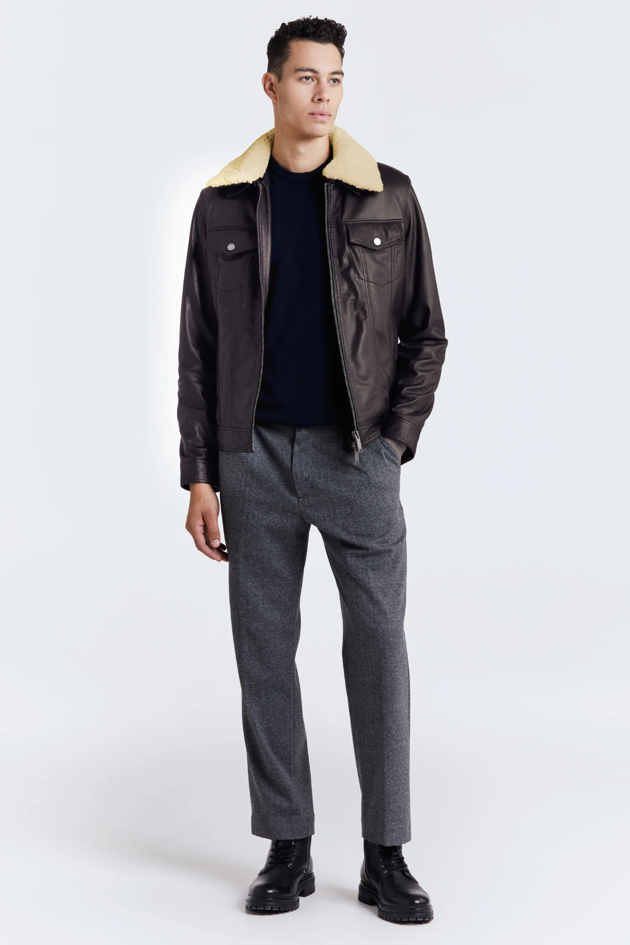 SAMUEL - Image 4